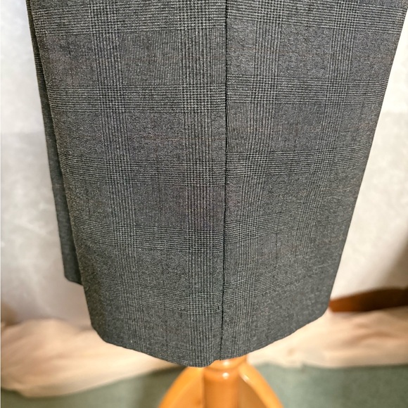 Mario Serrani Gray Plaid stretch Pants Size 8 - Picture 9 of 9